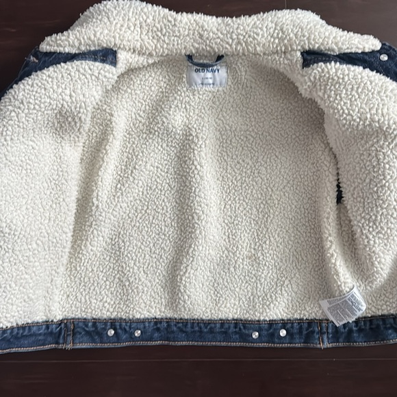 Old navy shearling lined denim jacket - Picture 3 of 3